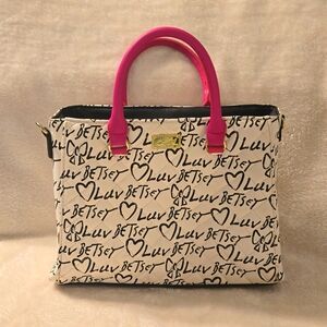 EUC Luv Betsey by Betsey Johnson black/white quilted tote